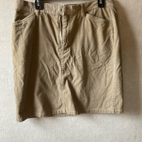 Tommy Hilfiger Dresses & Skirts - Tommy Hilfiger skirt. Corduroy. Mini. Beige. Size 12.